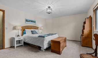 2623 W SUNNYVIEW Cir, Appleton, WI 54914