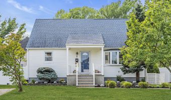 2 8th St, Aberdeen, NJ 07747