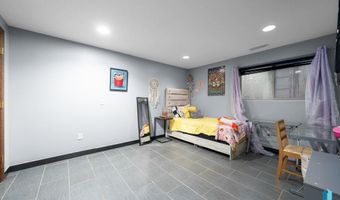 305 S Spring Pl, Brandon, SD 57005