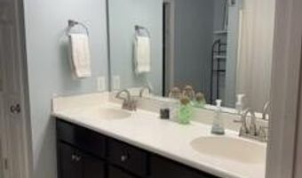 124 Lightwater Dr, Aberdeen, NC 28315