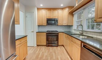 5137 HERITAGE Ln, Alexandria, VA 22311