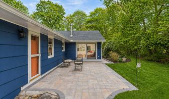 14 Elmcrest Dr, Danbury, CT 06811