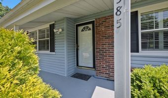 585 Golfwood Dr, Ballwin, MO 63021