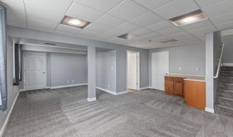 839 Poe Ave, Ames, IA 50014