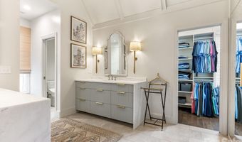 2116 Midwood Pl, Charlotte, NC 28205