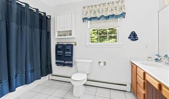 14 Bourget Ct, North Smithfield, RI 02896