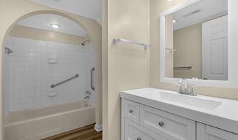 2206 FORT WARD Pl, Alexandria, VA 22304