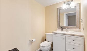 111 KAHULUI BEACH Rd A203, Kahului, HI 96732