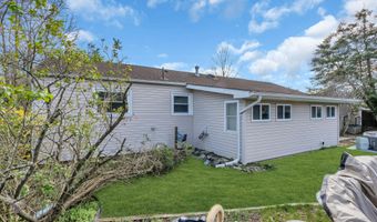 17 Anchorage Blvd, Bayville, NJ 08721
