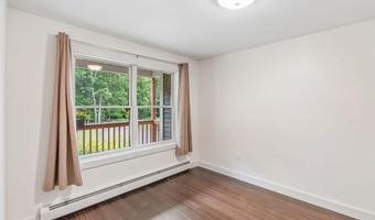 67 E West Ln, Belgrade, ME 04917