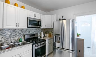 922 PEAR St, Reading, PA 19601