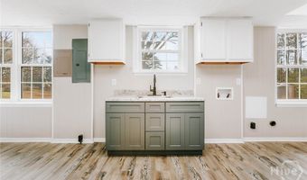 674 Yancey Rd, Arnoldsville, GA 30619