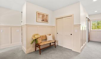 32 Colby Farm Rd, Chester, NH 03036