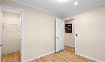 1 Country Manor Rd, Beaufort, SC 29906