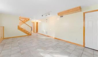 22 Glenwood Dr, Coventry, RI 02816