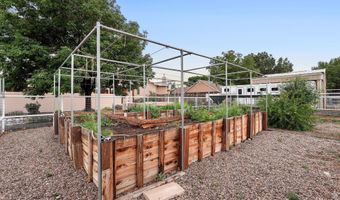 325 Braught Ln, Bosque Farms, NM 87068