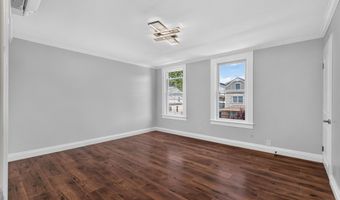 46 E 44TH St, Bayonne, NJ 07002