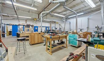 149 Green Dr, Avilla, IN 46710