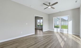 2002 Bogey Ct, Auburn, IN 46706