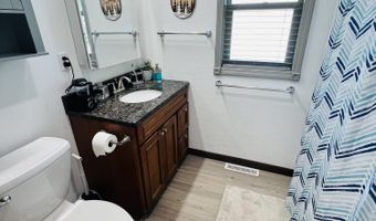 622 NE 23rd Ave, Aberdeen, SD 57401