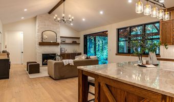 21054 E Country Club Rd, Brightwood, OR 97011