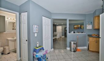 1111 E Algonquin Rd 1, Arlington Heights, IL 60005