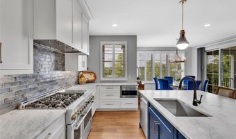 133 Woodford Dr, Adams Twp., PA 16033