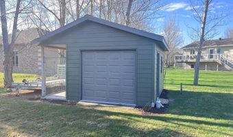 2206 SE 17th Ave, Aberdeen, SD 57401