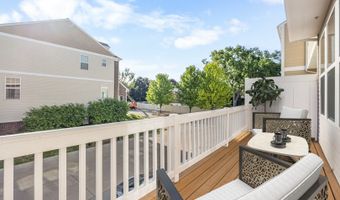 64 N Dryden Pl, Arlington Heights, IL 60004