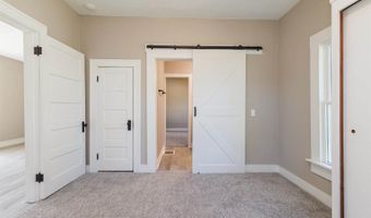 1707 W 8th St, Anderson, IN 46016