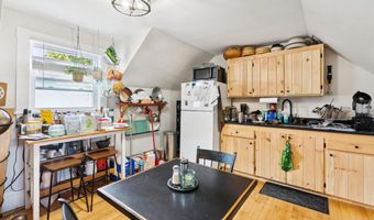 56 Chapel St, Augusta, ME 04330