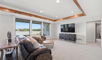 4261 Lakeshore Dr, Basehor, KS 66007