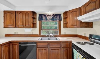1 Gilman Rd, Hopkinton, RI 02832