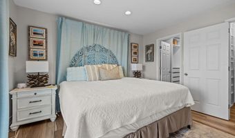 201 W Glenn St, Atlantic Beach, NC 28512