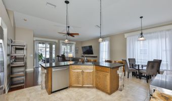 7318 GUILFORD PINE Ln, Apollo Beach, FL 33572