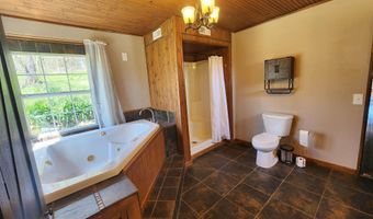 16090 Farm Road 2130, Aurora, MO 65605