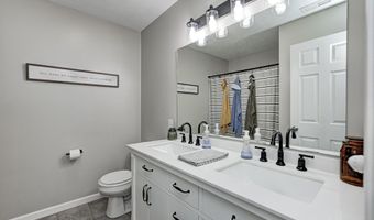 8557 Vyners Ln, Avon, IN 46123
