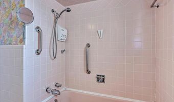 5915 NW 30th St, Bethany, OK 73008