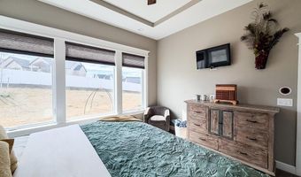 6560 E Crown Cres, Ammon, ID 83406