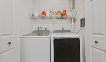 7 Silversmith Dr, Danbury, CT 06811