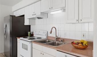 1607 Makiki St B, Honolulu, HI 96822