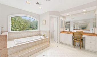 8004 SPLIT OAK Dr, Bethesda, MD 20817