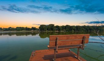 2323 PALISADES Dr, Appleton, WI 54915