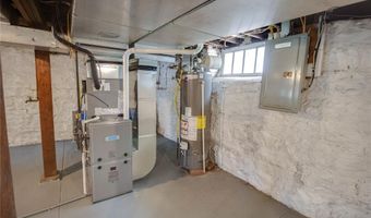 205 E 12th St, Alton, IL 62002