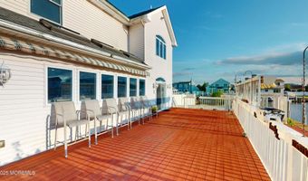 11 Drake Dr, Bayville, NJ 08721