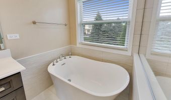 501 Tuscany Dr, Algonquin, IL 60102