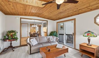 15716 Hayes Trl, Apple Valley, MN 55124