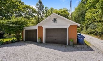 3539 Potts Dr, Akron, OH 44203