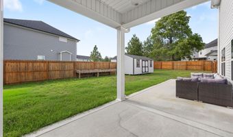1801 Deerberry Ct, Aberdeen, NC 28315