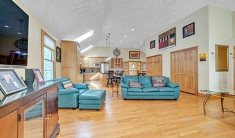 18 Baldwin Rd, Billerica, MA 01821